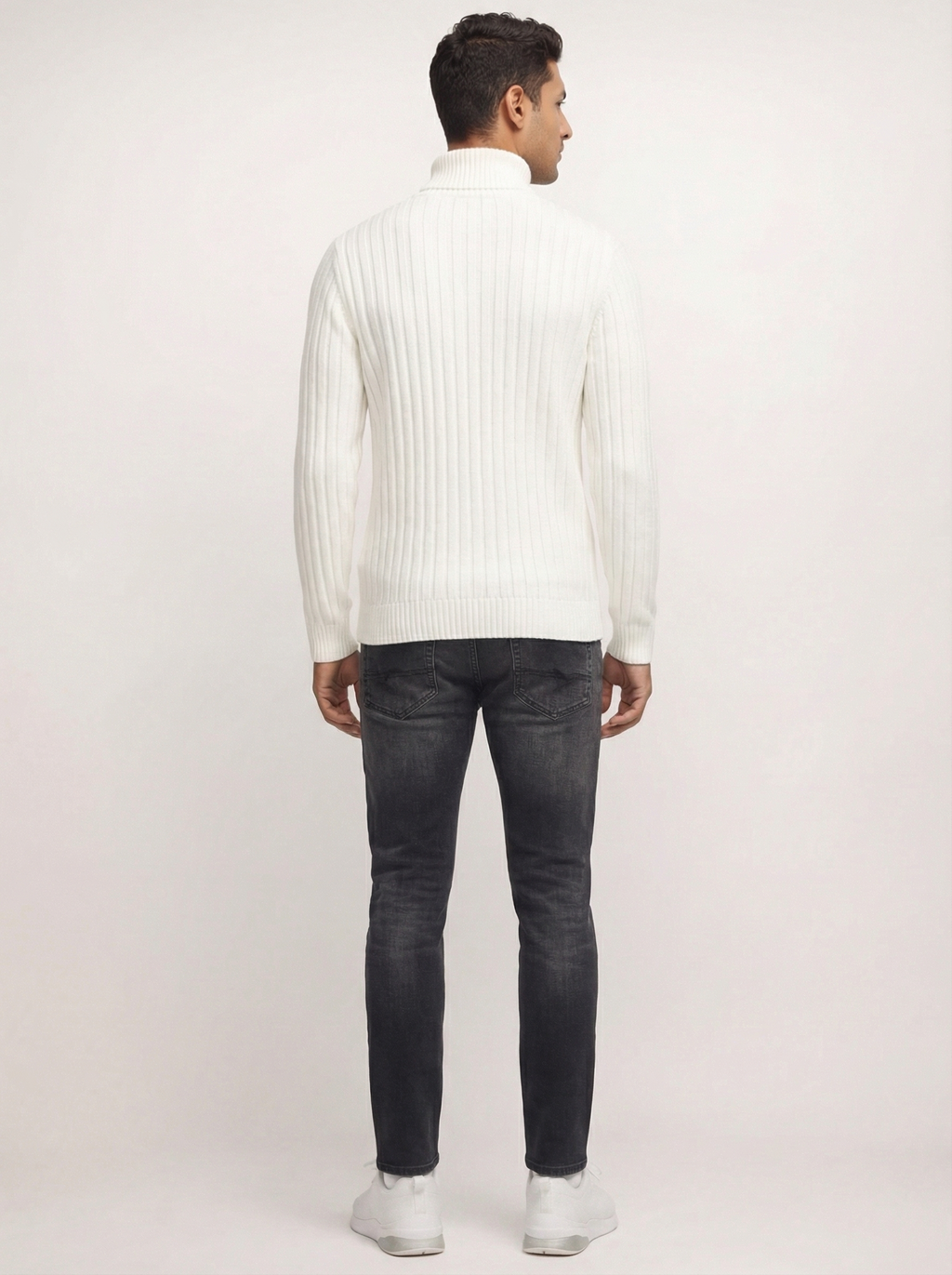 THE HEIGHT TURTLENECK